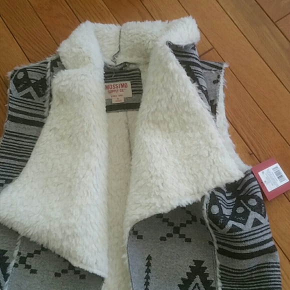 Vest - Picture 2 of 3